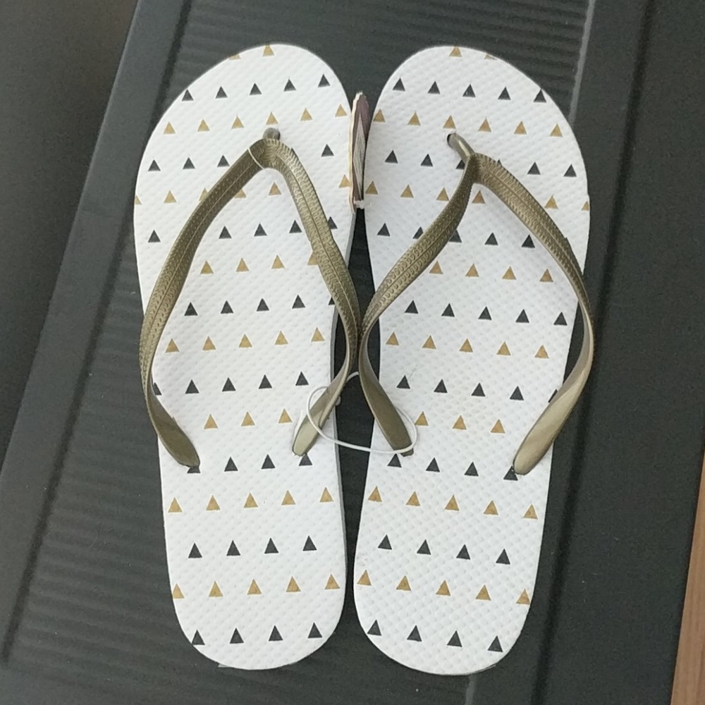 Kohl's Free w/ $25.00 purchase